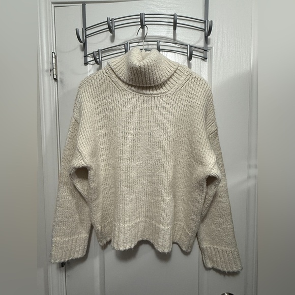 Industry Republic Women's Pink & Ivory Acrylic/Viscose Striped Knit Sweater NEW - Picture 1 of 14